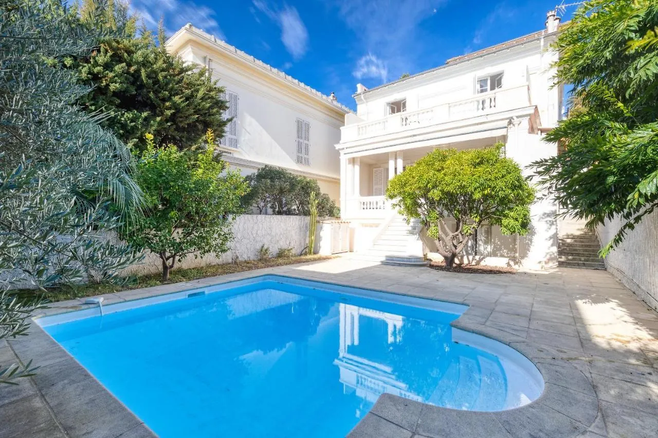 Stylish Art Deco Villa Near The Sea 4 Bdrs Pool And Garage Nice